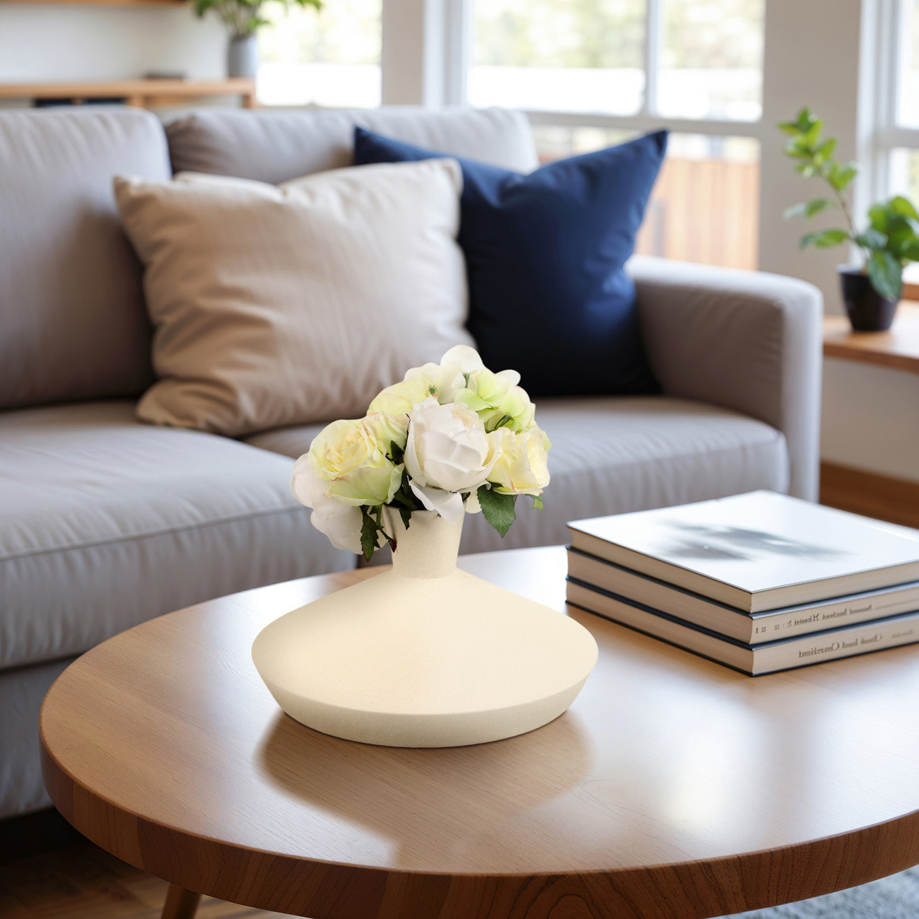 12" Evora Vase