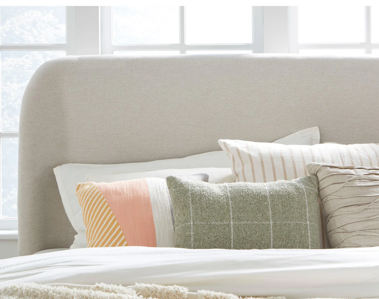 Paige Upholstered Platform Bed in Buff King